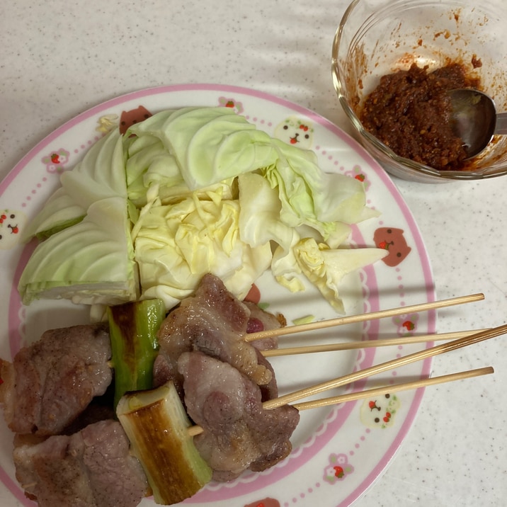 埼玉県の東松山の焼きトン！辛味噌！